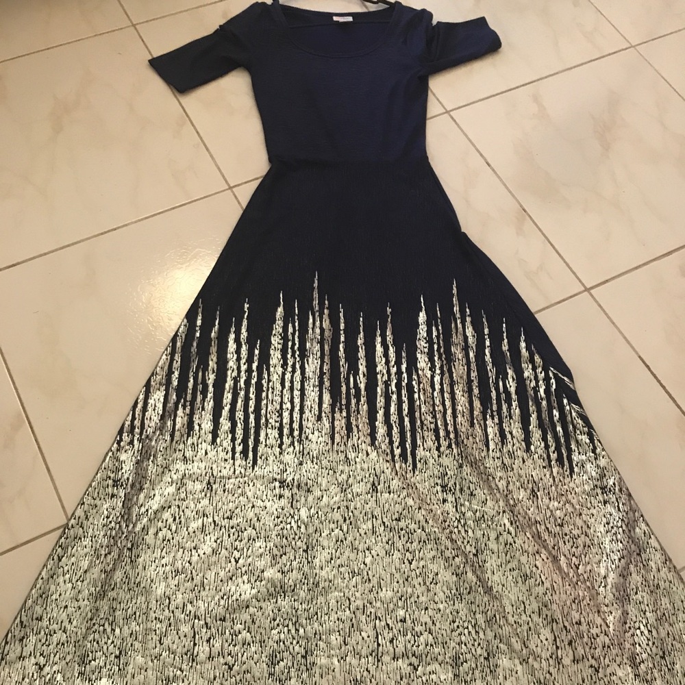 Elegant Ana